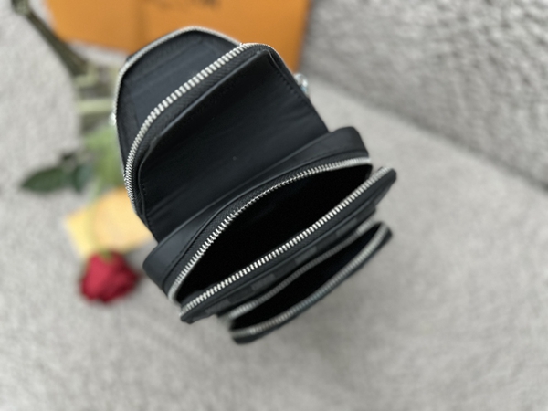 ルイヴィトンバッグ着用イメージ